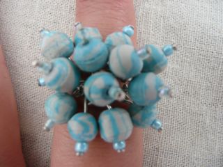 Bague perles en résine