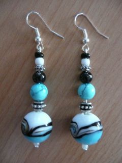 Boucles d'oreilles bleues claires