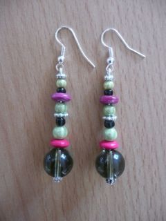 Boucles d'oreilles noires et vertes