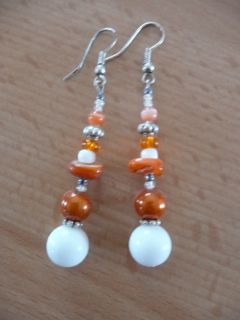 Boucles d'oreilles orange et blanches