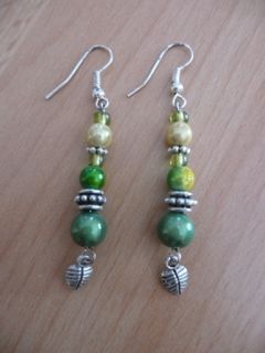 Boucles d'oreilles vertes + feuille