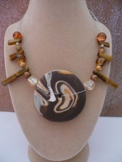 Collier grosse perle plate en fimo marron