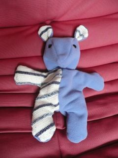Ours en polaire bleu