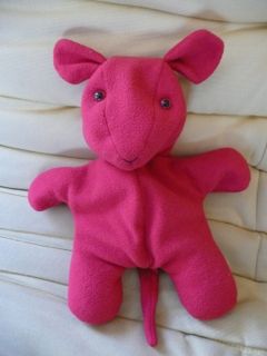 Ours en polaire rouge
