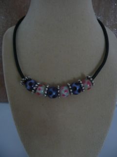 Collier perles à pois