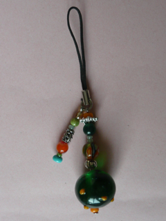 Bijou de portable orange et vert